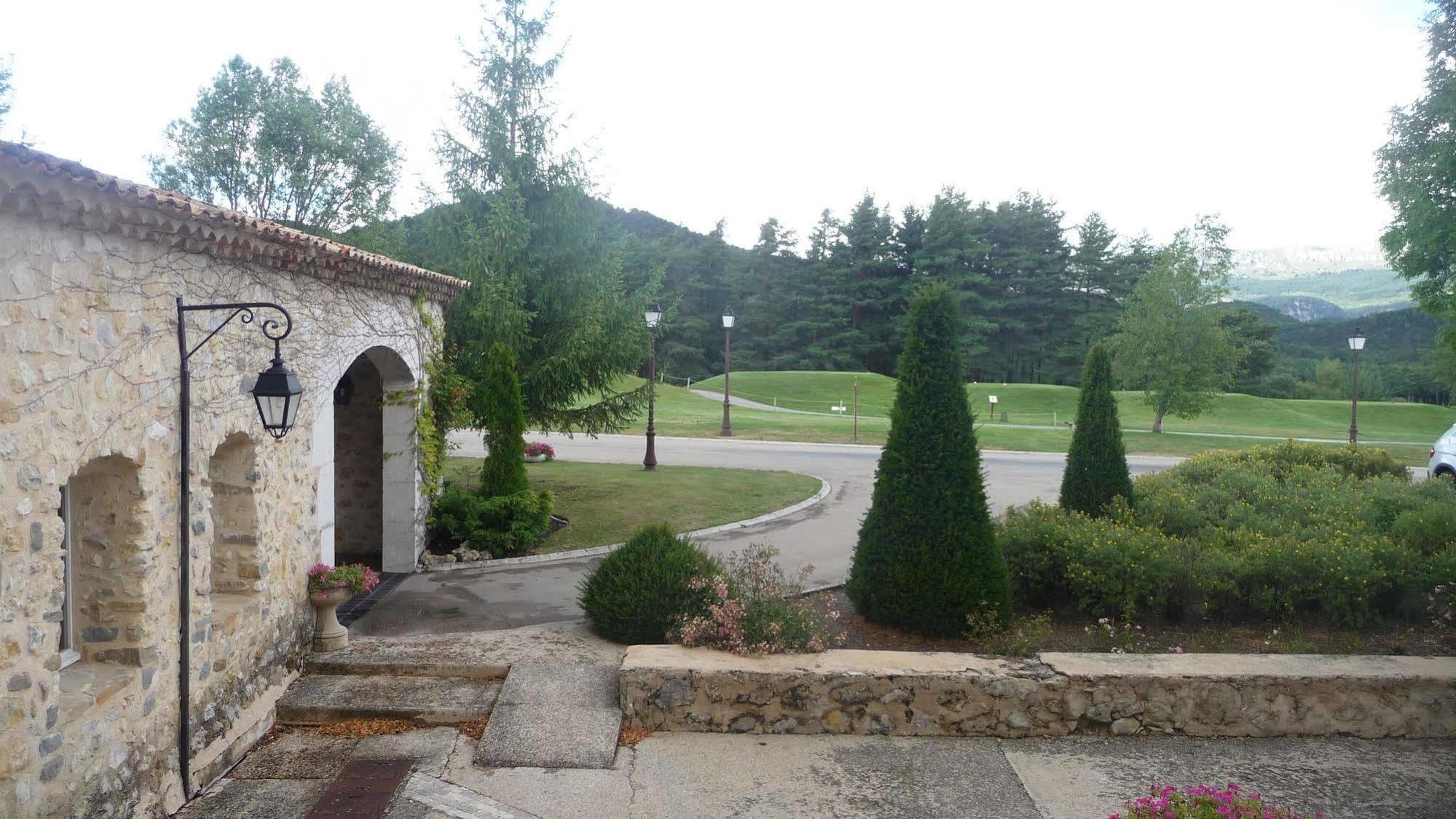 Chateau Et Golf De Taulane La Martre Exterior foto